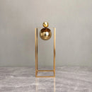 Esculturas Geométricas de Metal Dourado